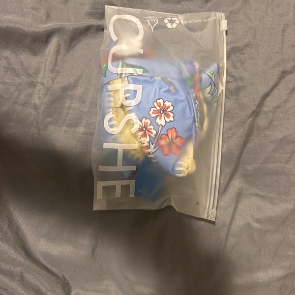 Cupshe Floral Light Blue Bikini - Picture 6 of 7